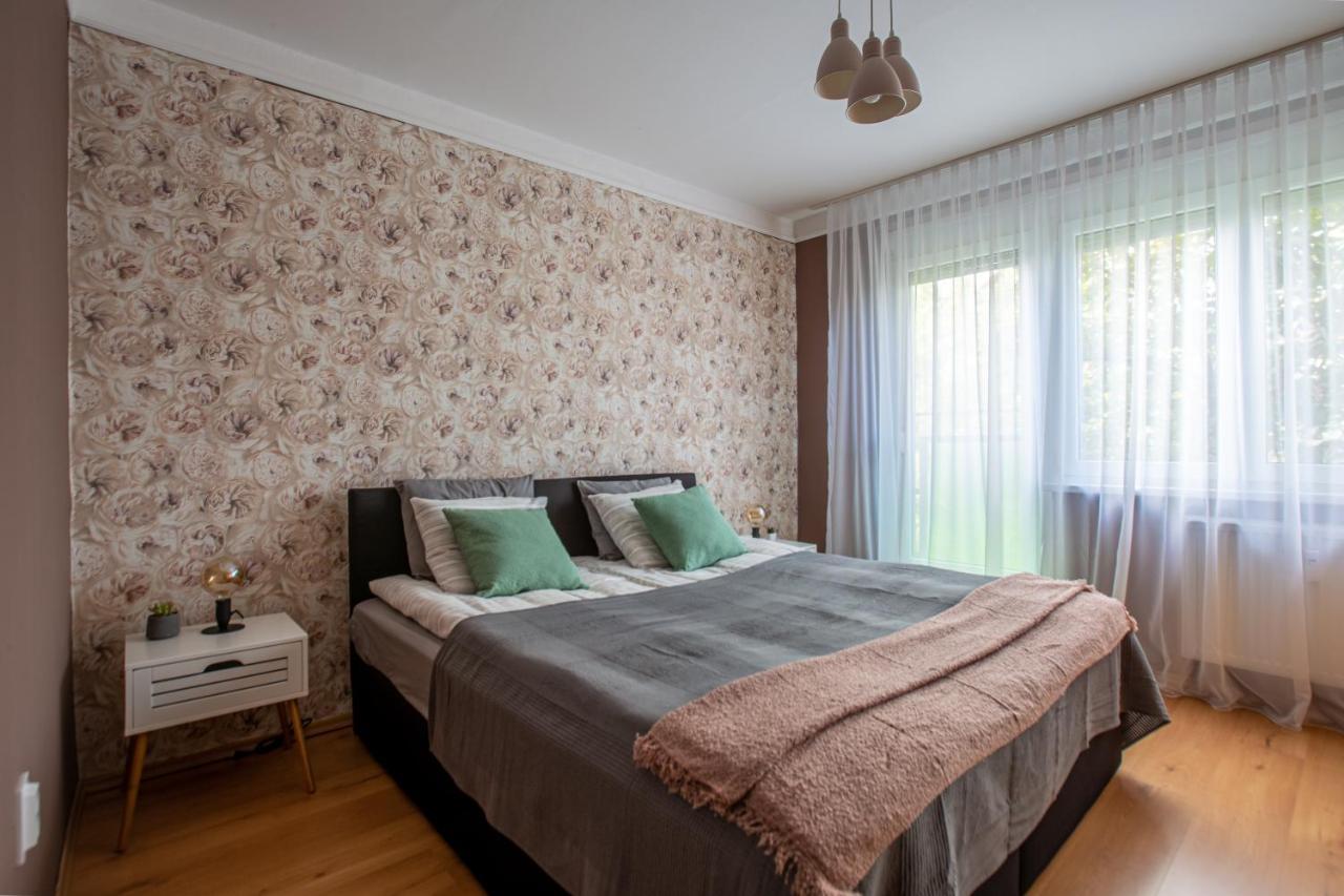 Center Home Apartman Orosháza Exterior photo